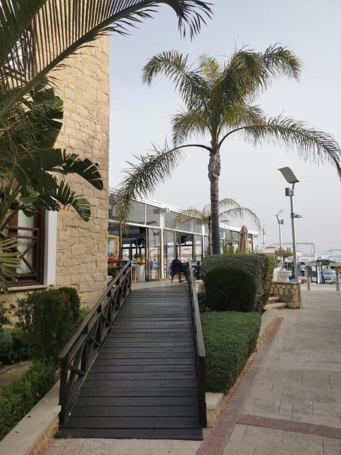 Y & P Latchi Hotel Exterior foto